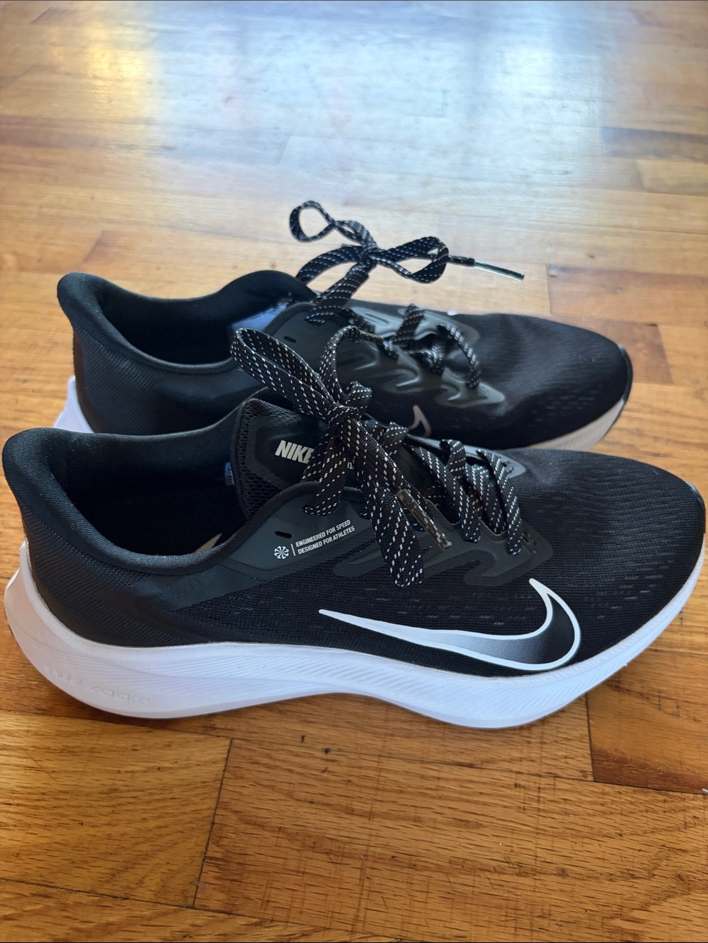 Nike Men’s Black & White Running Trainers